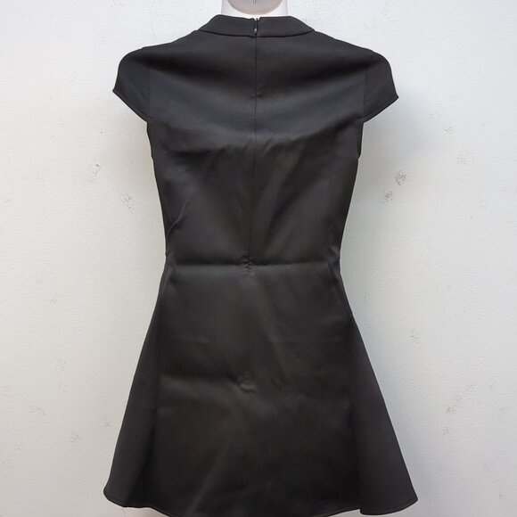 Pretty Little Thing Woven Structured Shift Women's Dress US 2P Black - Picture 6 of 9